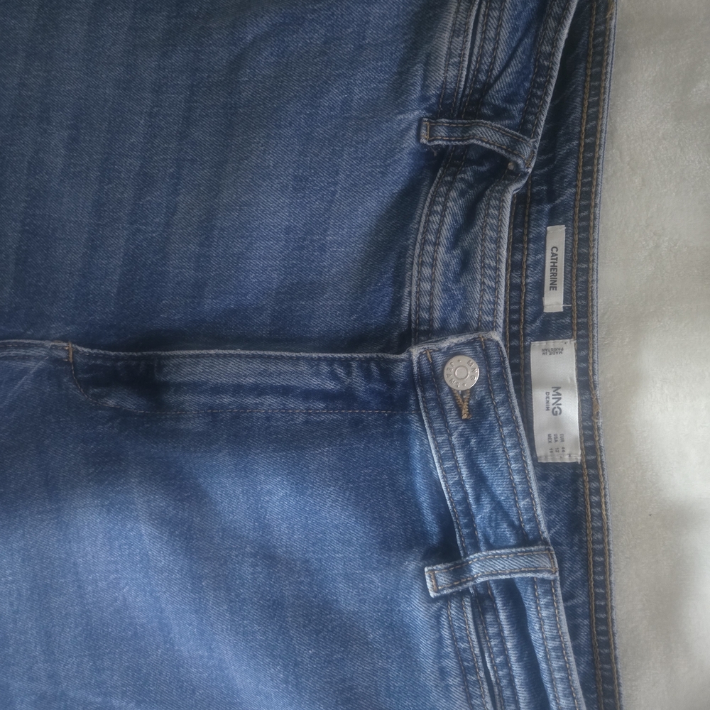 High Rise Blue Jeans - Picture 4 of 5